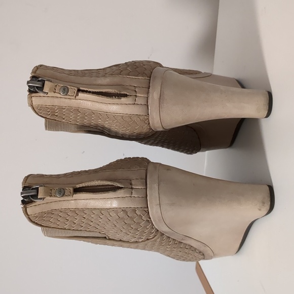 UGG Leather Wedge Sandals - Picture 3 of 8